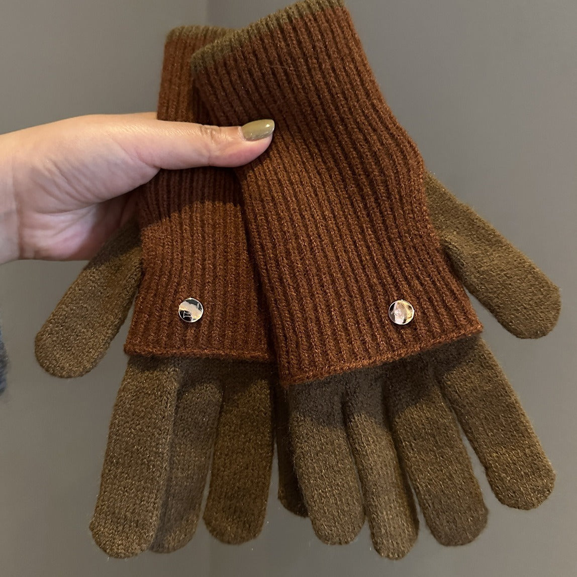Dual-Use Colorblock Knitted Wool Gloves In The Maillard Style