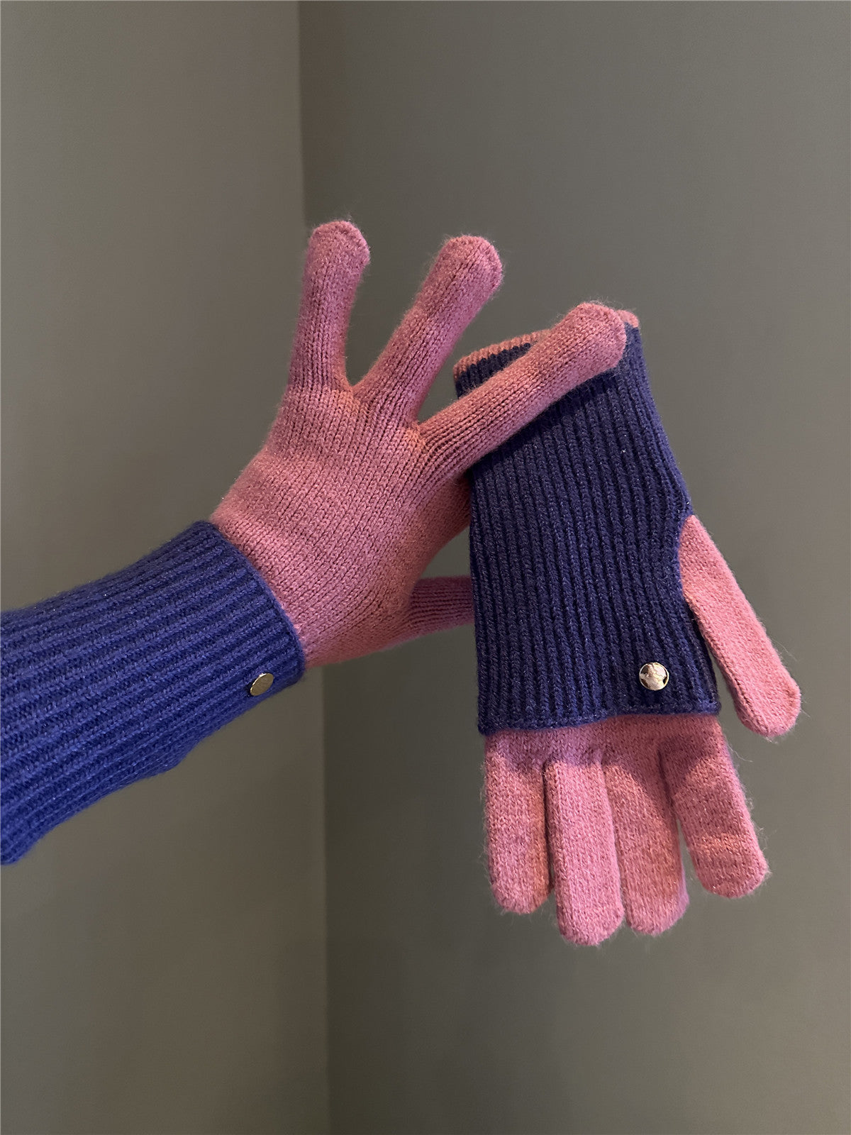 Dual-Use Colorblock Knitted Wool Gloves In The Maillard Style