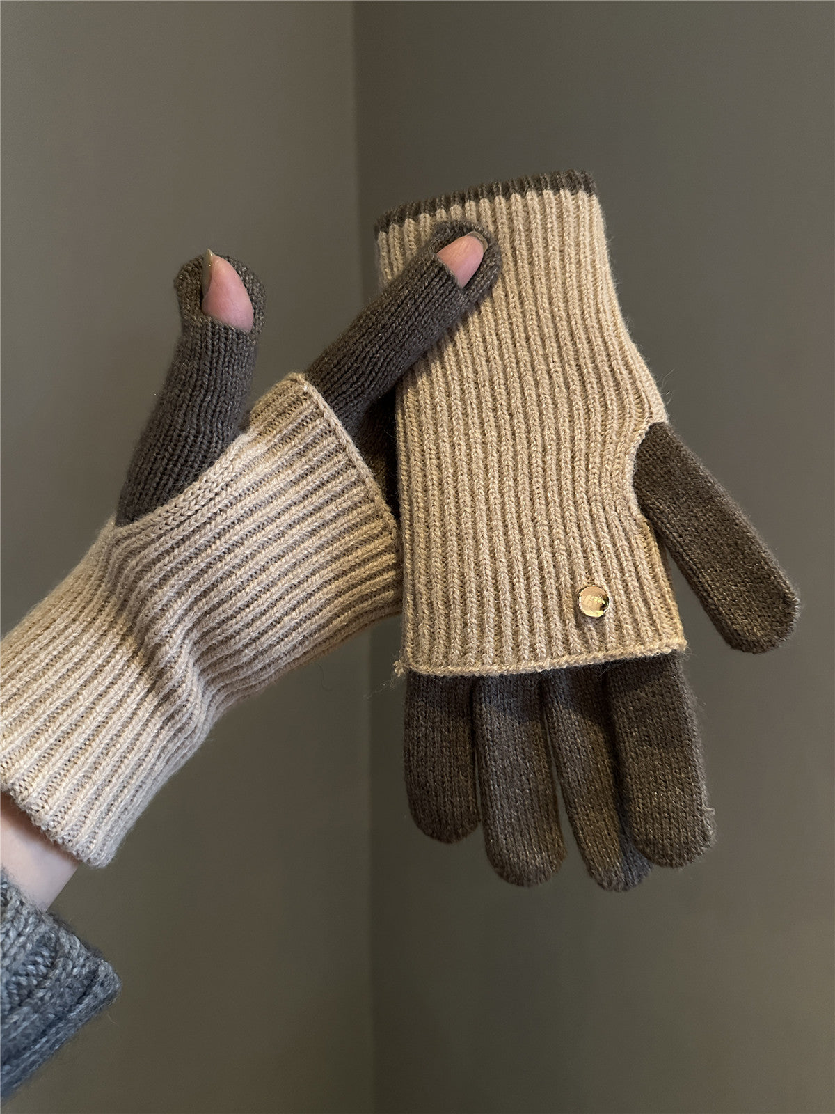 Dual-Use Colorblock Knitted Wool Gloves In The Maillard Style
